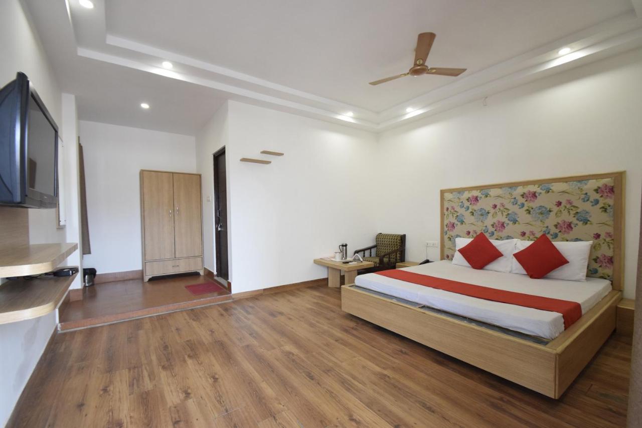Hotel Atlantic Alwar Exterior foto